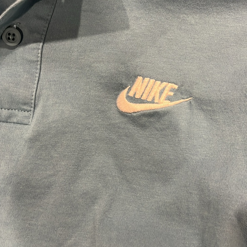 Nike golf shirt colored - worn once - Picture 2 of 3